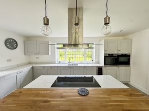 Kitchen- click for photo gallery